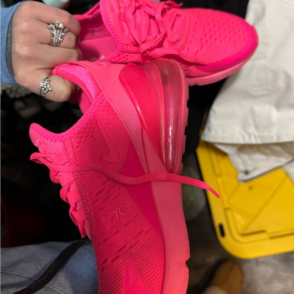 Hot pink Nike 270’s - Picture 2 of 3